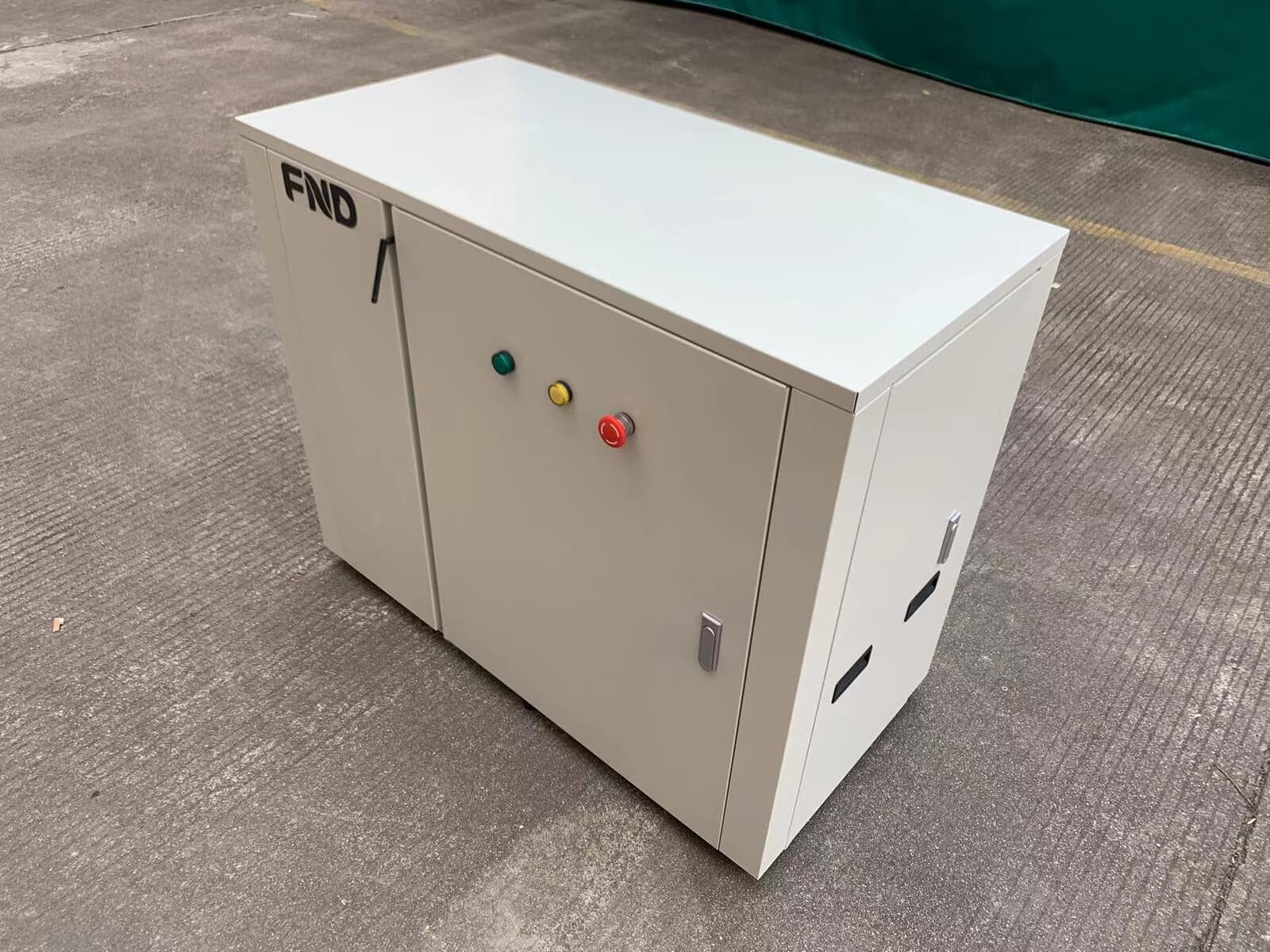 Outdoor industrial air water generator 100 litres