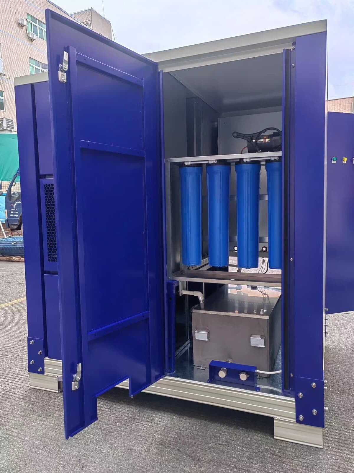 Outdoor industrial air water generator 500 litres