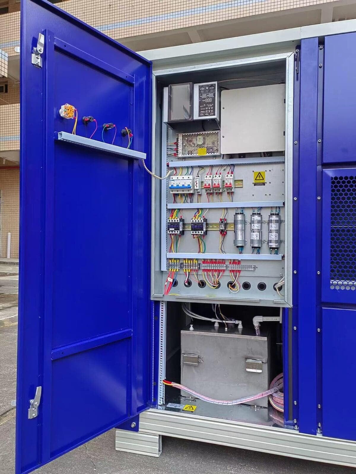 Outdoor industrial air water generator 500 litres